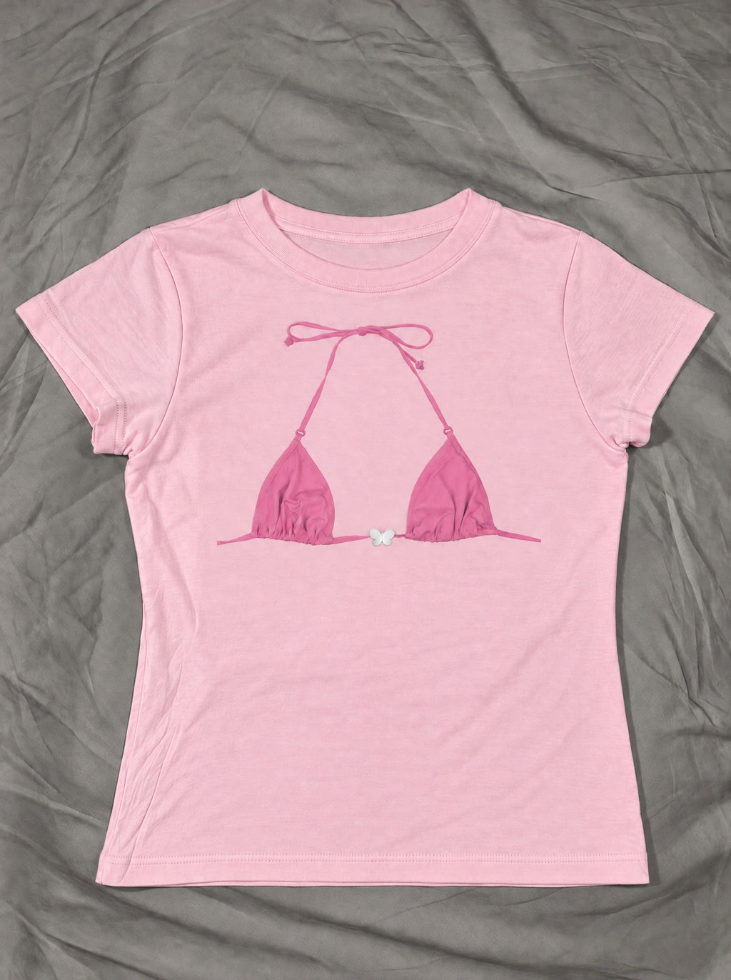Baby Tee. bikini – flat lay