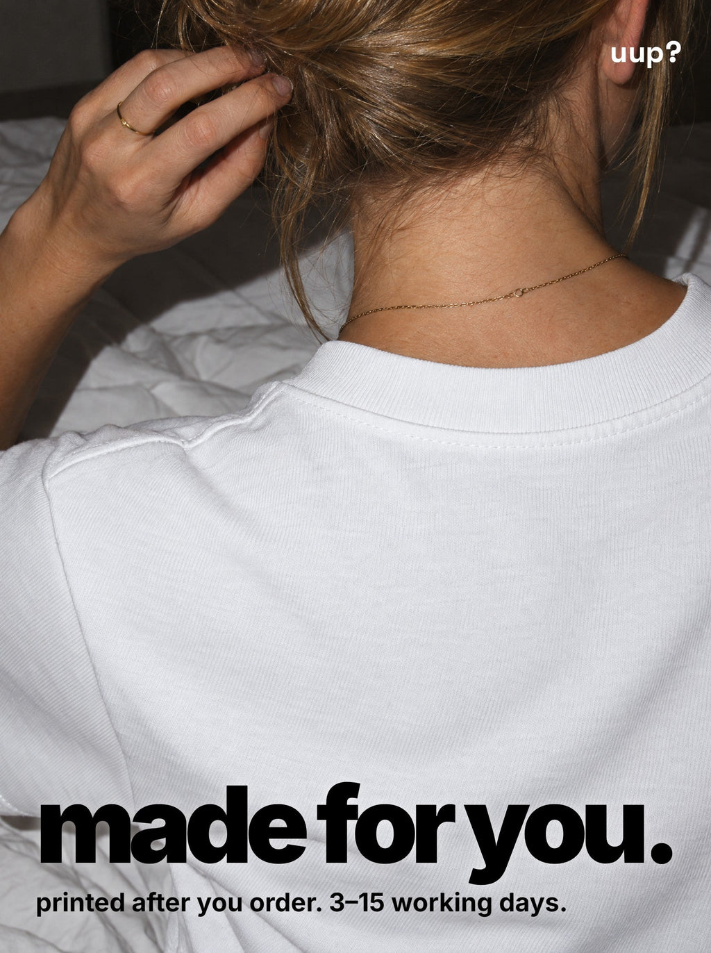 Relaxed Tee. kisses – editorial photo