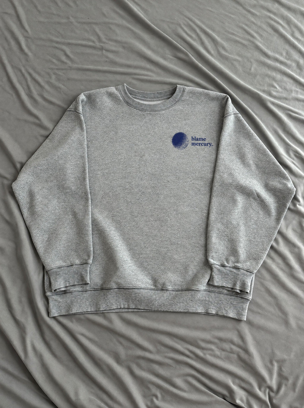 Sweatshirt. mercury – flat lay